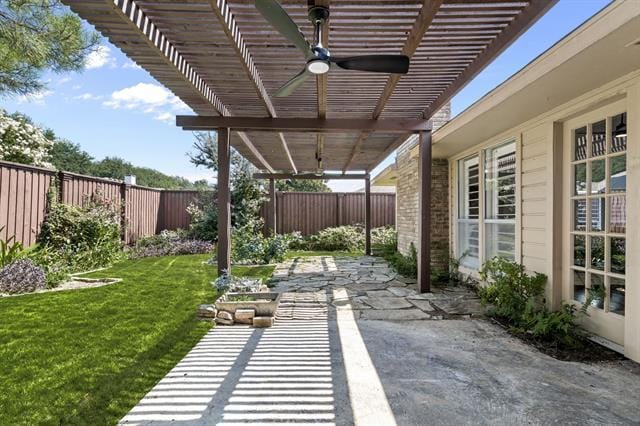 Building Photo - 6005 Daven Oaks Dr