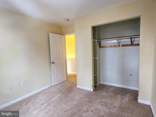 Building Photo - 292 Ternwing Dr