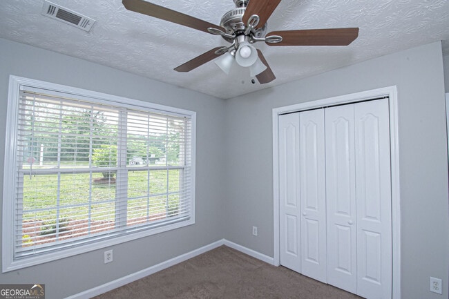 Building Photo - 65 Weldon Pl