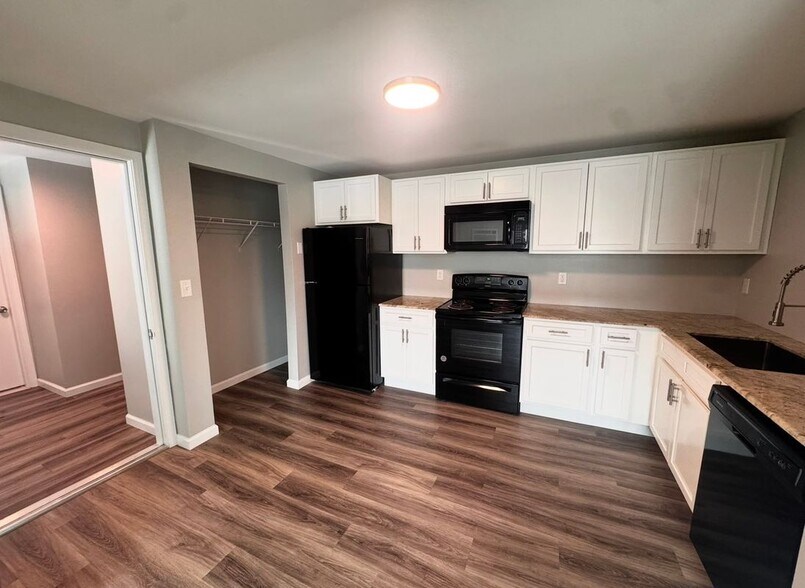 Building Photo - 9049 Zito Dr