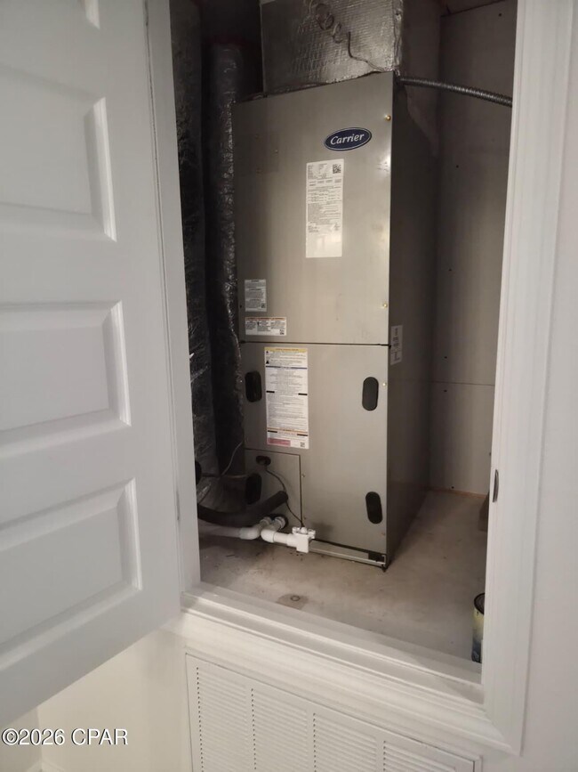 Building Photo - 460 Melrose Wy