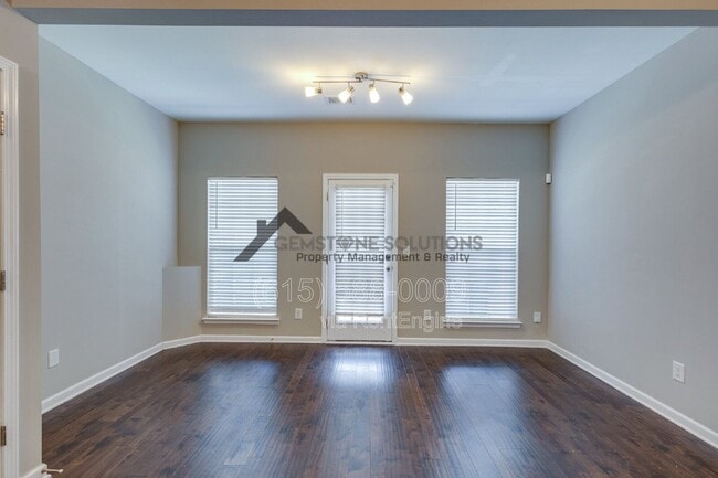 Building Photo - 6007 Dupont Cove Dr