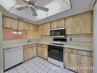 Building Photo - 776 Fairwood Ln