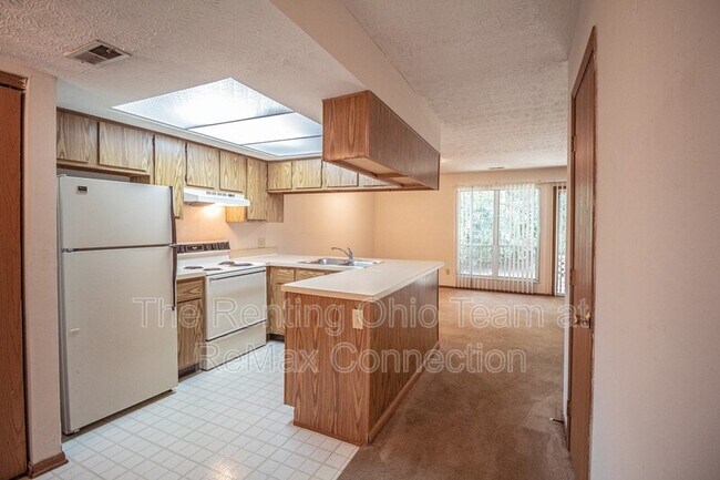 Building Photo - 6486 Reflections Dr