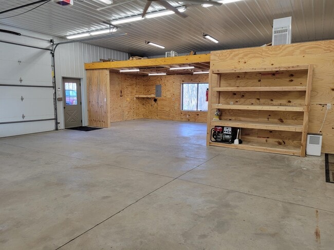 Building Photo - 47850 Scenic Hwy