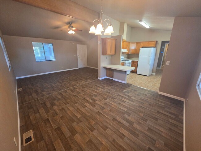 Building Photo - 4645 D St