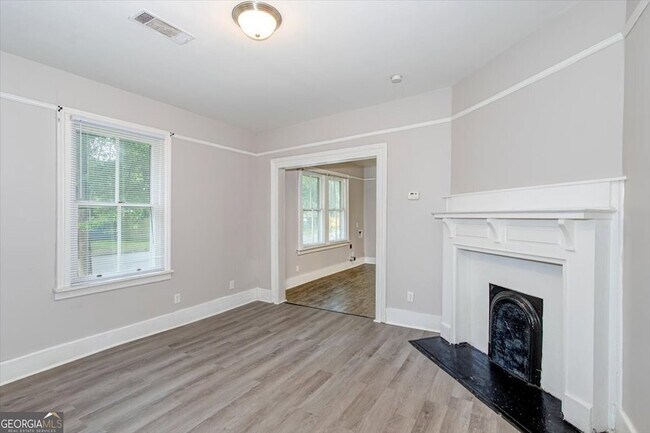 Building Photo - 107 Ellis St