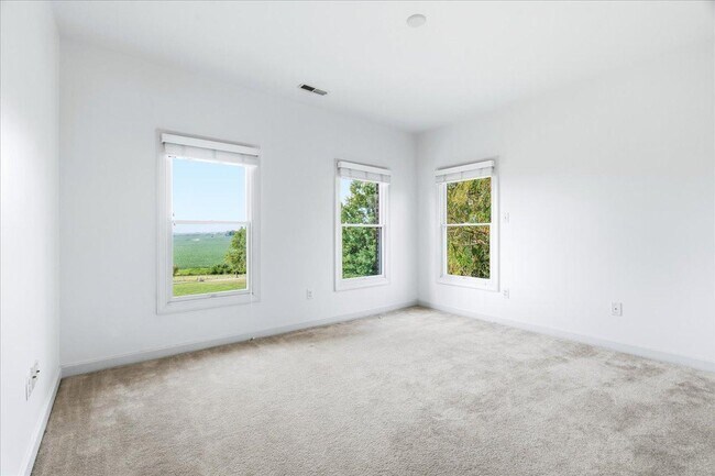 Building Photo - 6110 Holter Rd