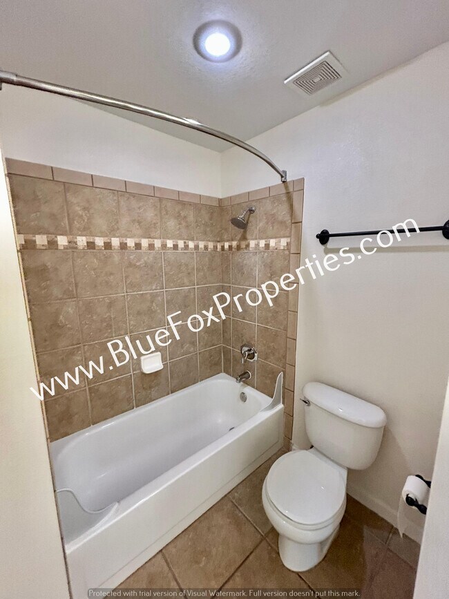 Building Photo - 6490 N Tierra De Las Catalinas