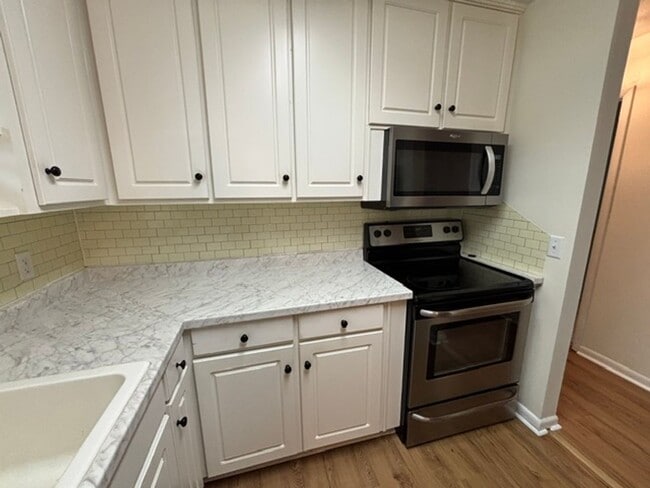 Building Photo - North Columbus