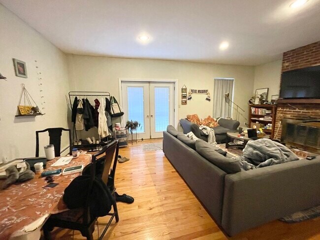 Building Photo - 660 Massachusetts Ave