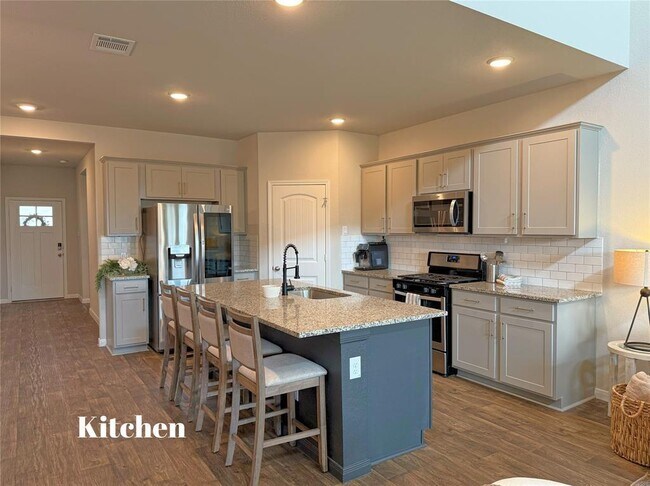 Building Photo - 148 Callado Cir
