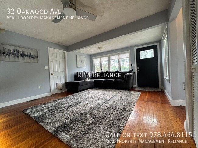 Building Photo - 32 Oakwood Ave