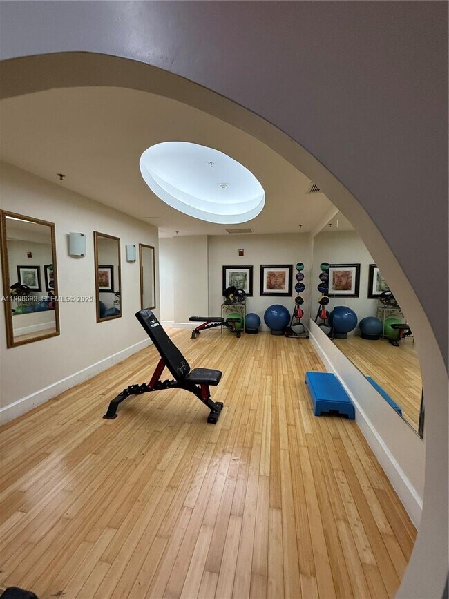 Building Photo - 1830 Radius Dr