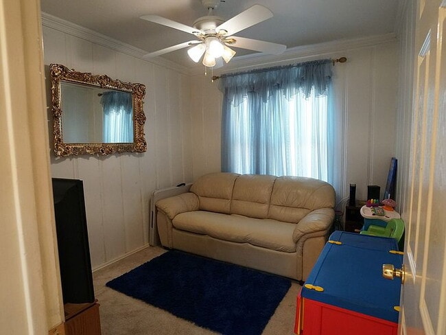 Building Photo - 3-Bedroom with 2 Baths and Spacious 2002 Sq Ft in Los Angeles!