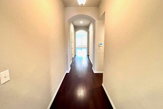Building Photo - 9740 Innes Pl
