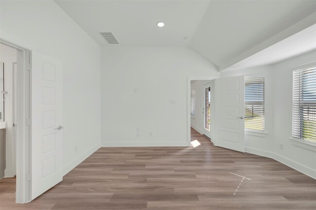 Building Photo - 14001 Baikal Mnr Dr