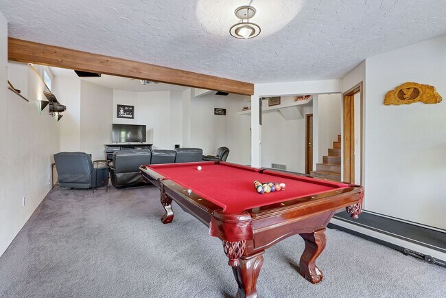 Building Photo - Stunning Home and Three Bay Shop Along Spo...