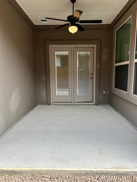 Building Photo - 420 Parkline Dr