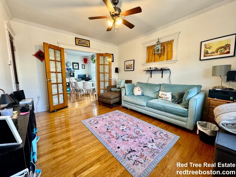 Building Photo - 21 Saint Peter St