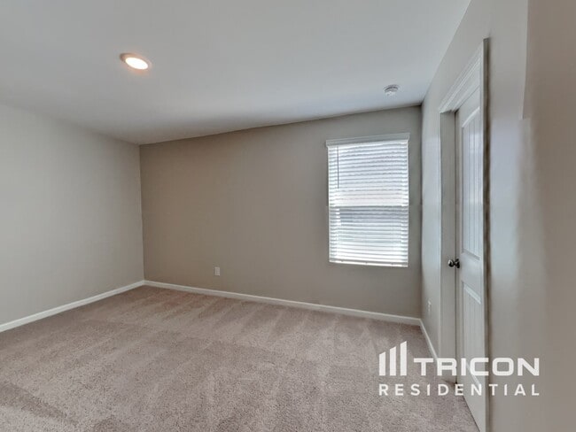 Building Photo - 3617 Apies St