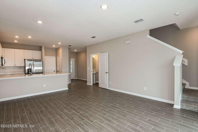 Building Photo - 10654 Towns Wy