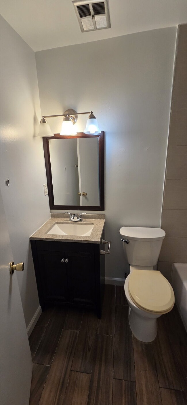 Building Photo - Beautiful 3BR Home in Lorton