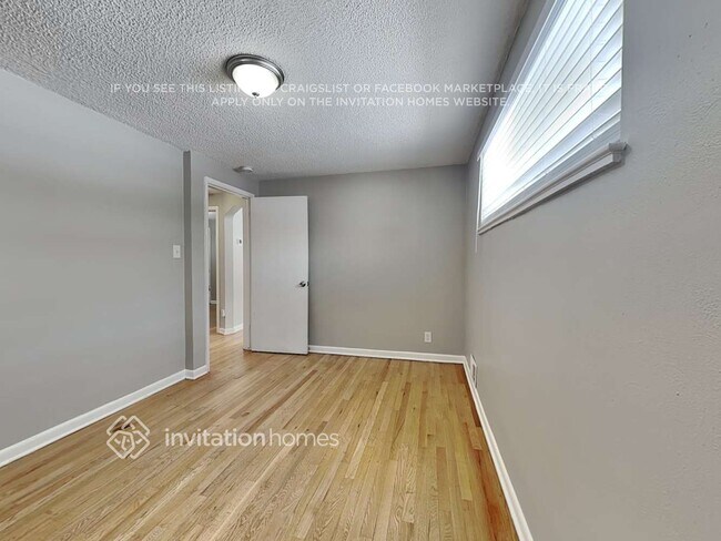 Building Photo - 1410 S Depew St