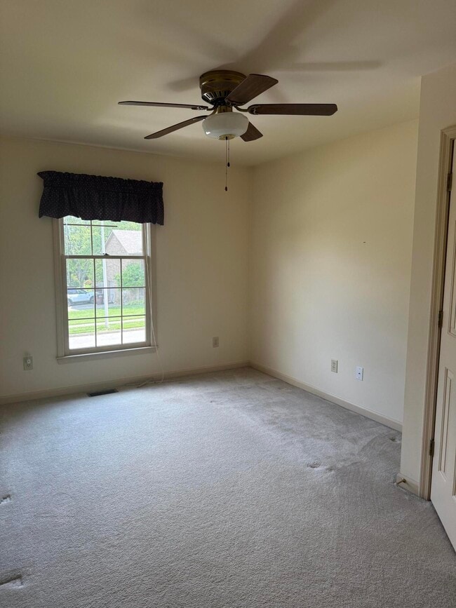 Building Photo - 464 Stone Creek Dr