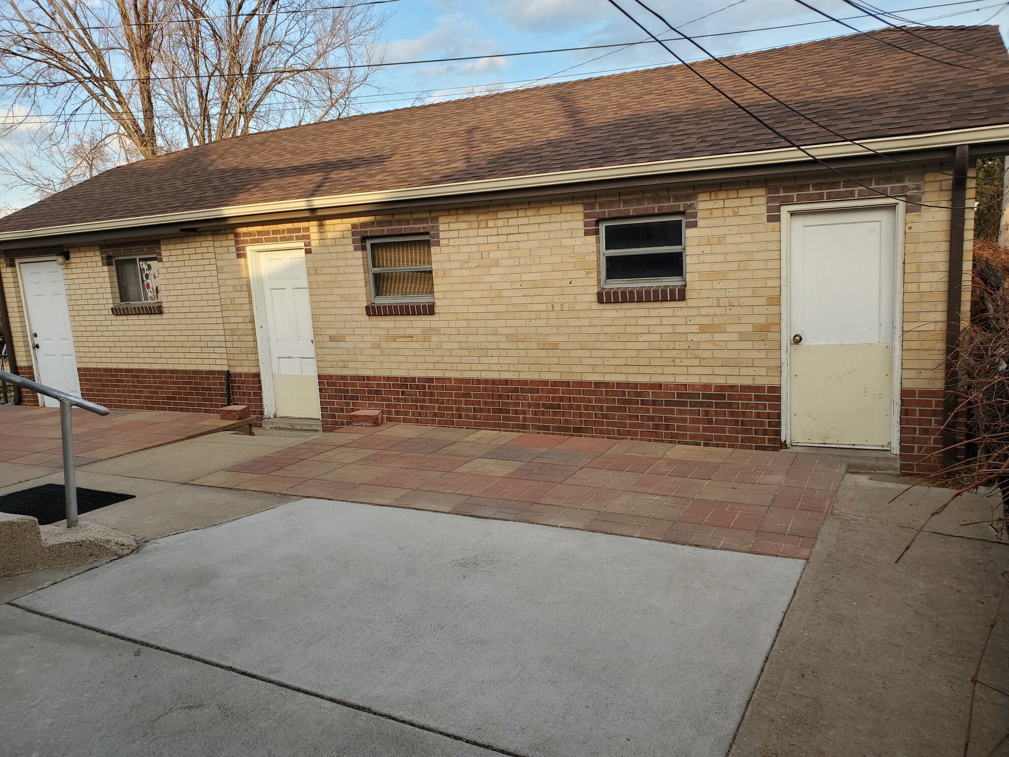 Garage - 3948 Julian St