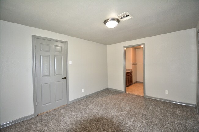 Building Photo - 13110 2nd St