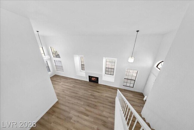 Building Photo - Beautifully 3 bedroom updated home located in the guard-gated Los Prados Golf Community!