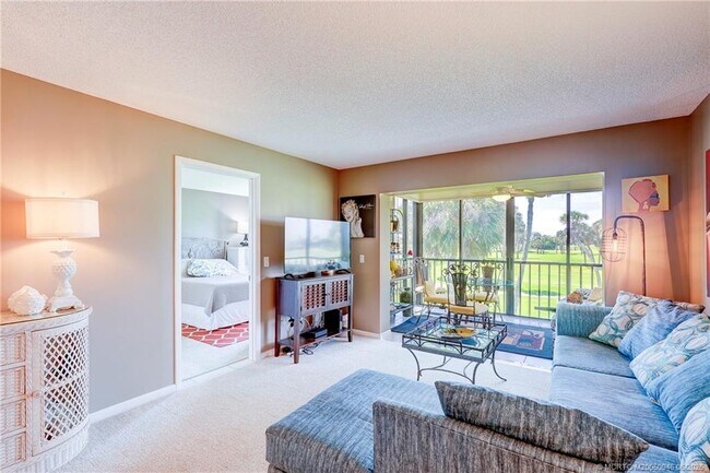 Building Photo - 5564 NE Gulfstream Way