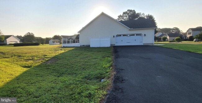 Building Photo - 23853 Neptunes Ct