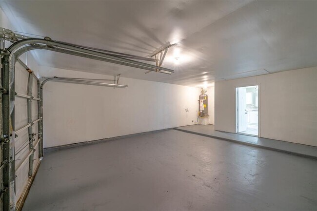 Building Photo - 1815 Ripple Creek Dr