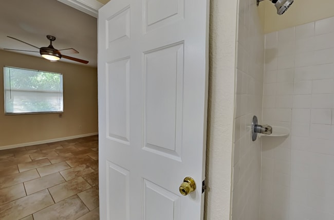 Building Photo - 155 Plainview Dr
