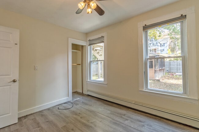 Building Photo - 7 Starr Pl