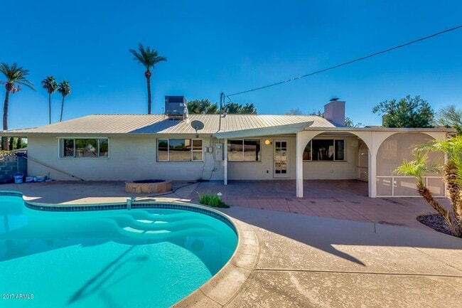 Building Photo - Best Neighborhood around ASU!  5 Bed 2 Bath with great yard