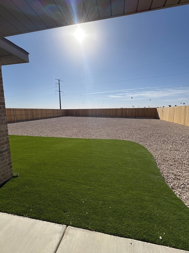 Building Photo - 2132 Langford Ave