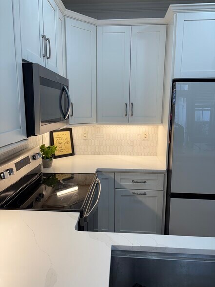 New kitchen cabinets - 163 Singleton Rd