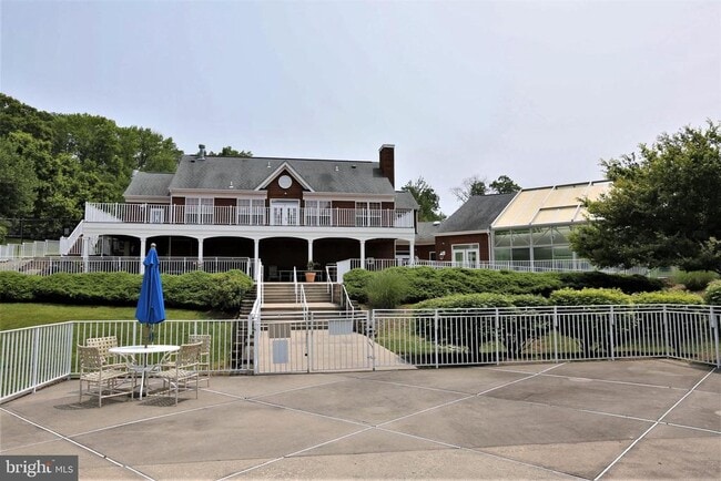 Building Photo - 301 Park Knoll