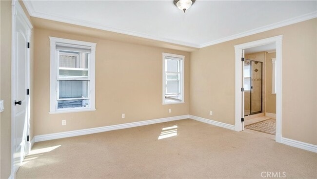 Building Photo - 431 Iris Ave