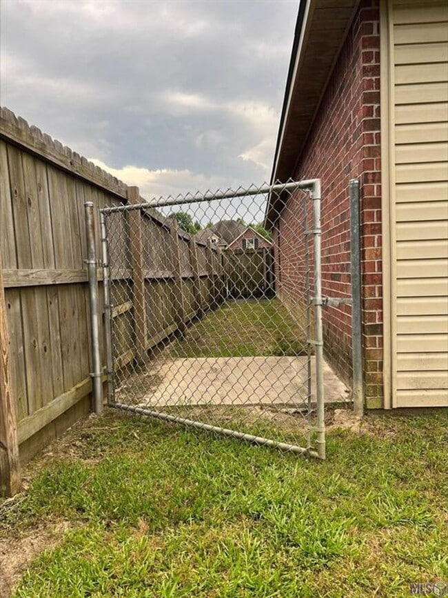 Building Photo - Charming 3 Bedroom 2 Bath home for Rent