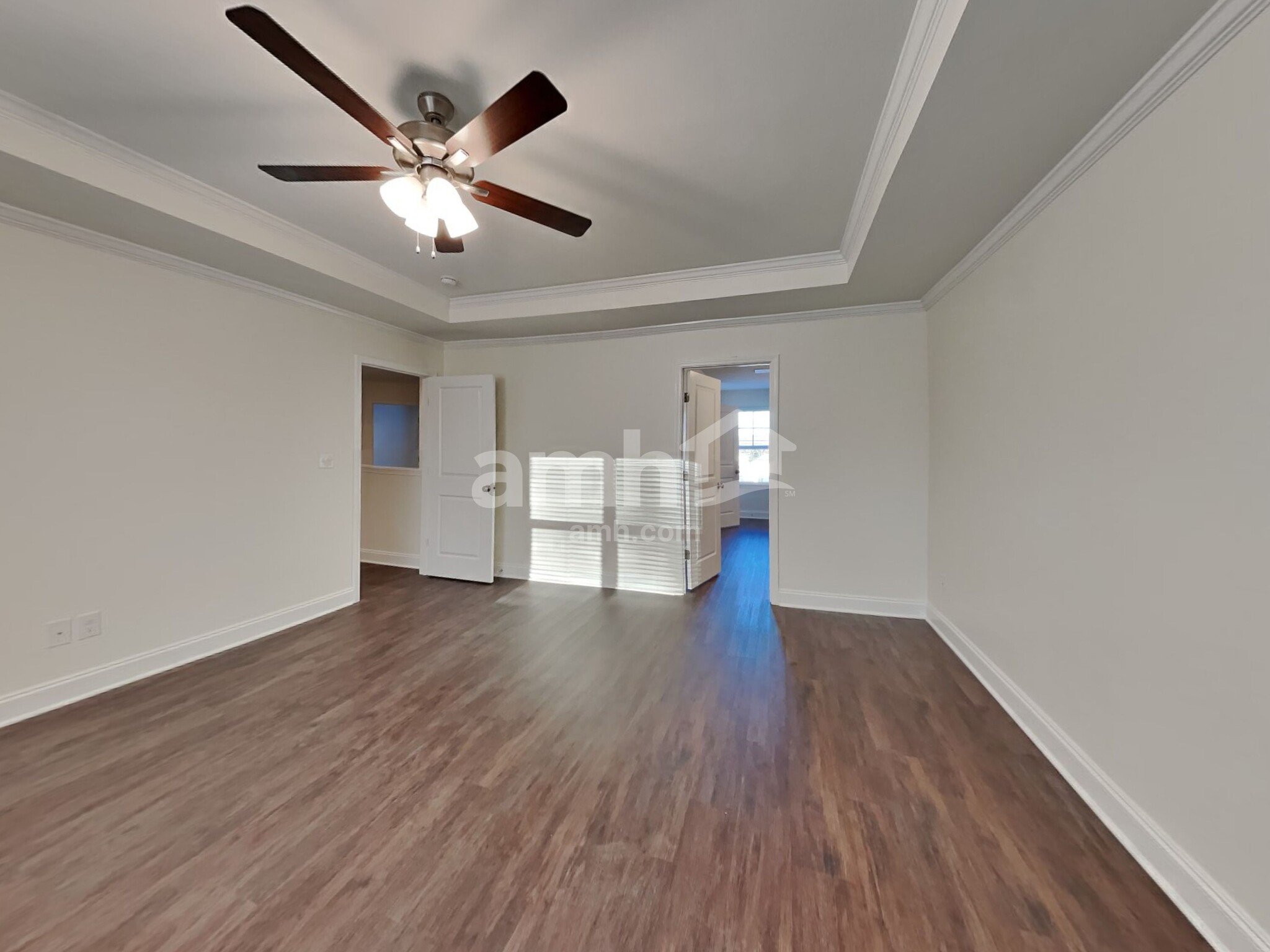 Building Photo - 2120 Williamshire Ln