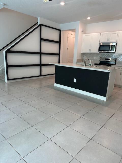 Building Photo - 4504 Hartwell Ln