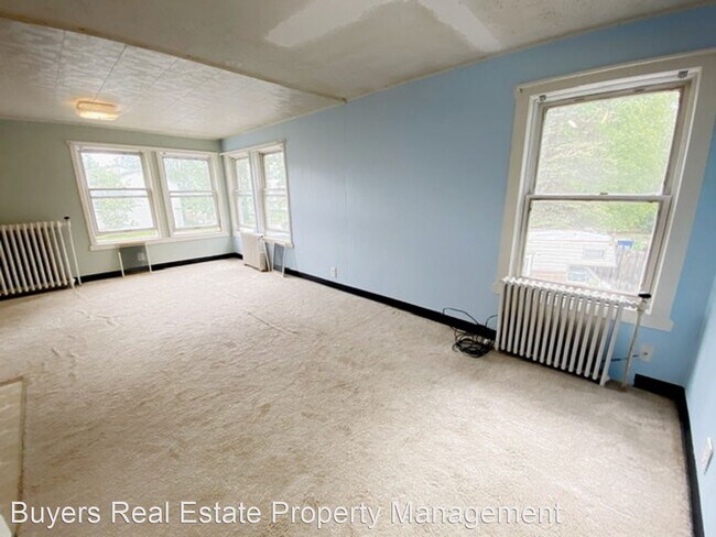 Building Photo - 8414 Duben Ave