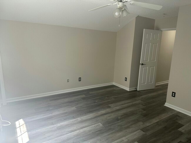 Building Photo - 10606 Hobbs Creek Ln
