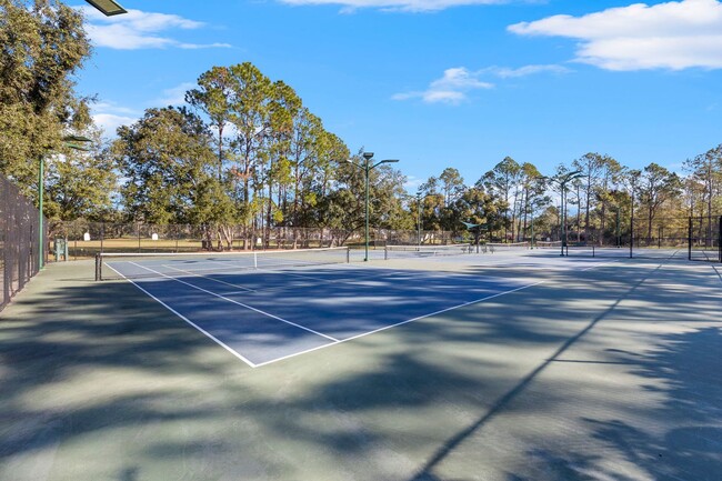 Building Photo - TWO BEDROOM CONDOMINIUM IN THE HIGHLANDS A...