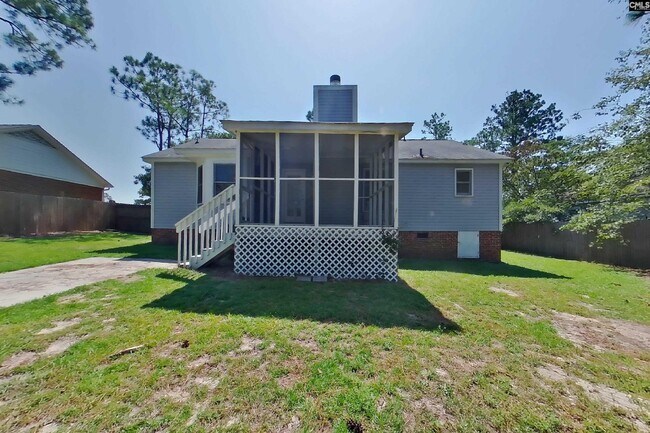 Building Photo - 529 Ferncliffe Rd