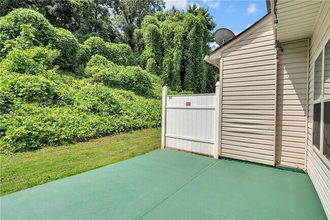 Building Photo - 2827 Creek Bottom Ct
